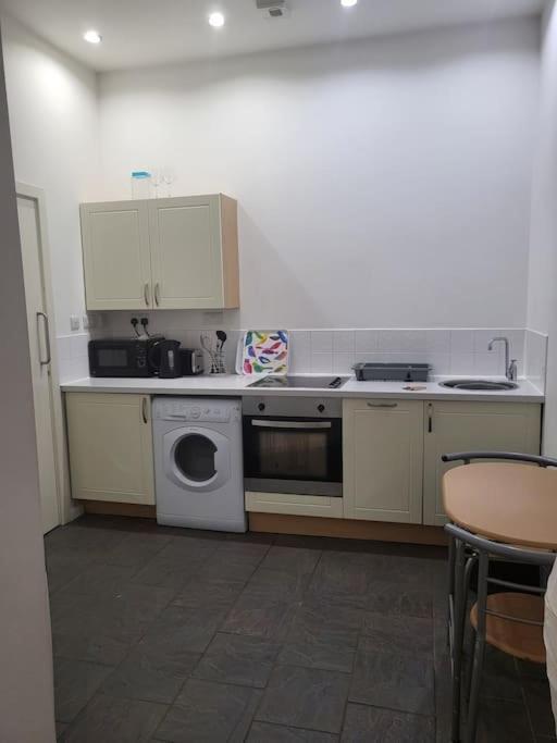 Lovely Spacious Studio Flat In City Centre. Birmingham Eksteriør billede