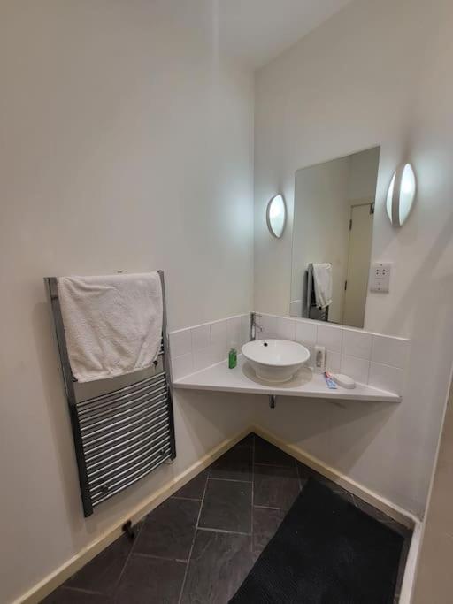 Lovely Spacious Studio Flat In City Centre. Birmingham Eksteriør billede